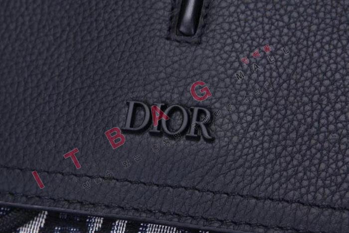  ũ   DR90034