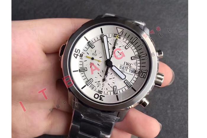 IWC ƽ         23051