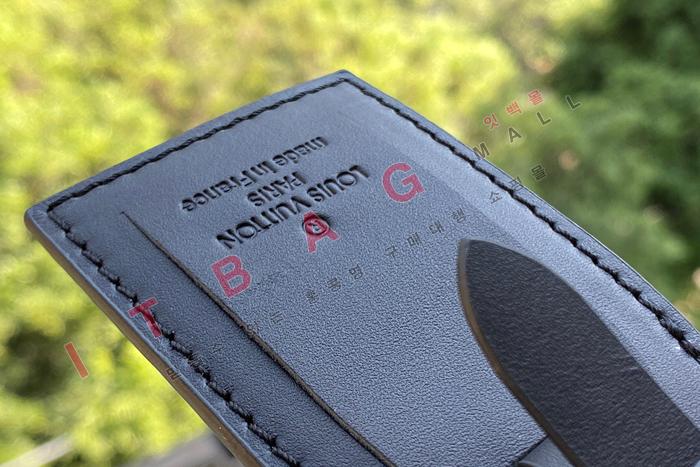 ̺   M80222  