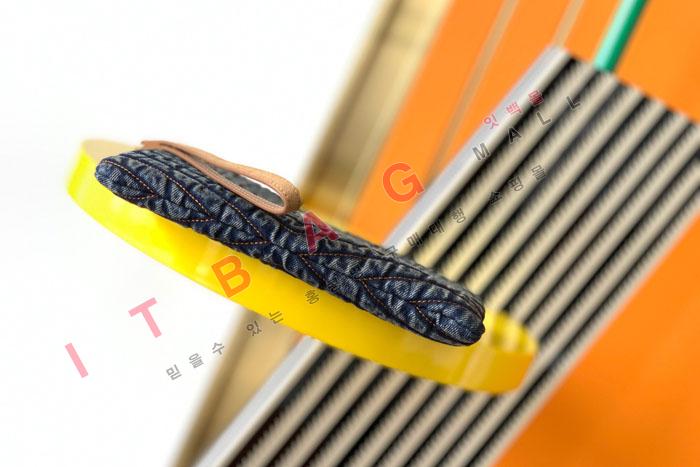 Իζ ׷    Ŭġ 379079