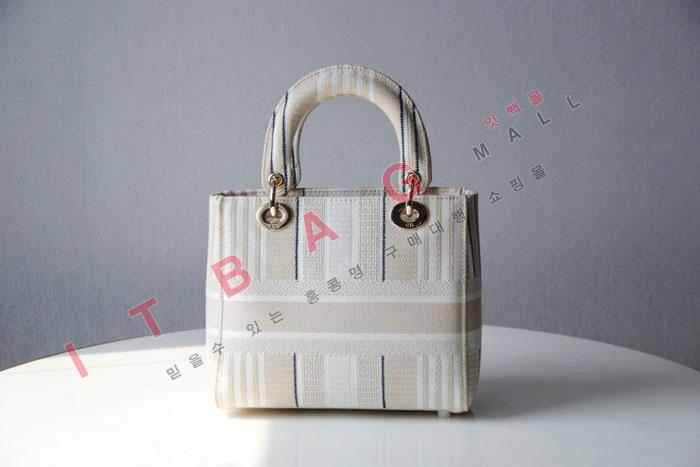  ̵ ̵  DR90162