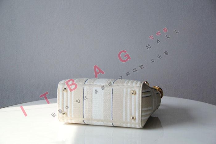  ̵ ̵  DR90162