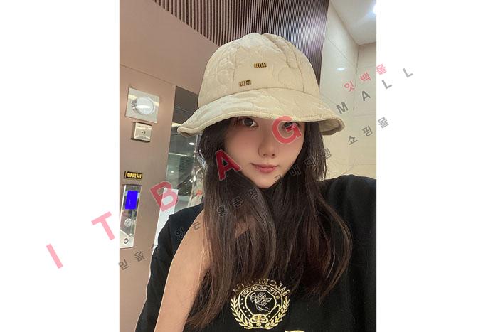  ̿̿   AMY0667