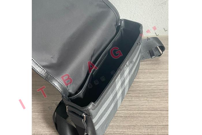    ޽    BU70154