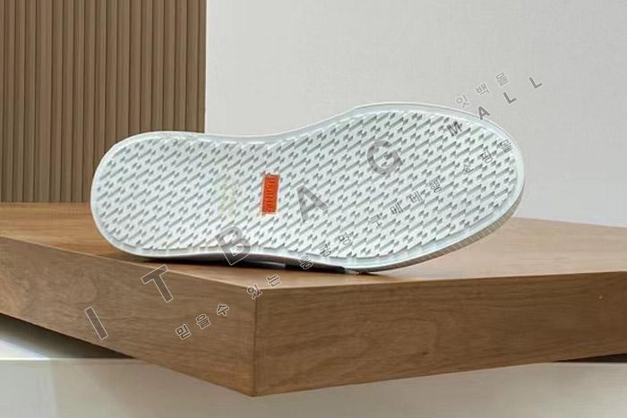 ޽     YF6147-4
