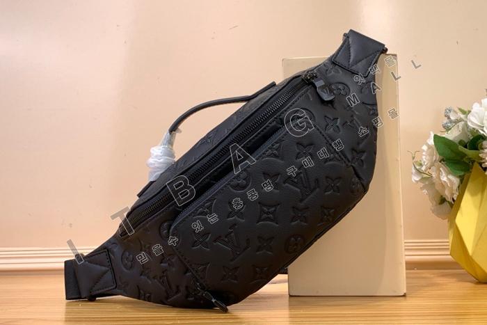 ̺   M47058-1