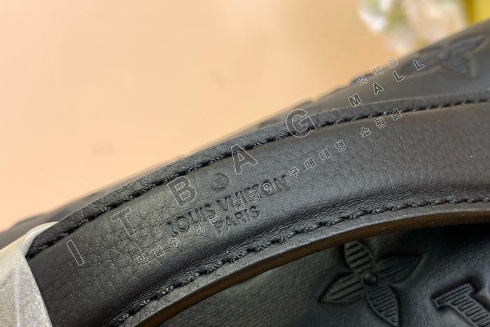 ̺   M47058-1