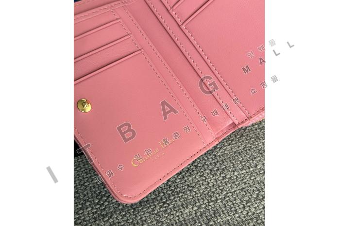   Caro Scarlet   A82373-5