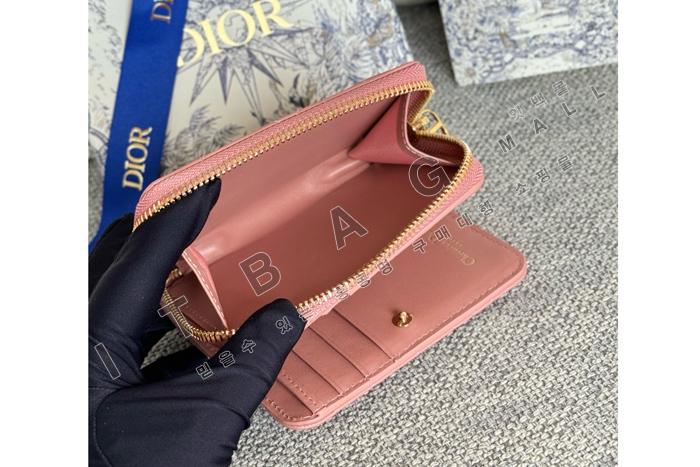  Caro Scarlet   A82373-6