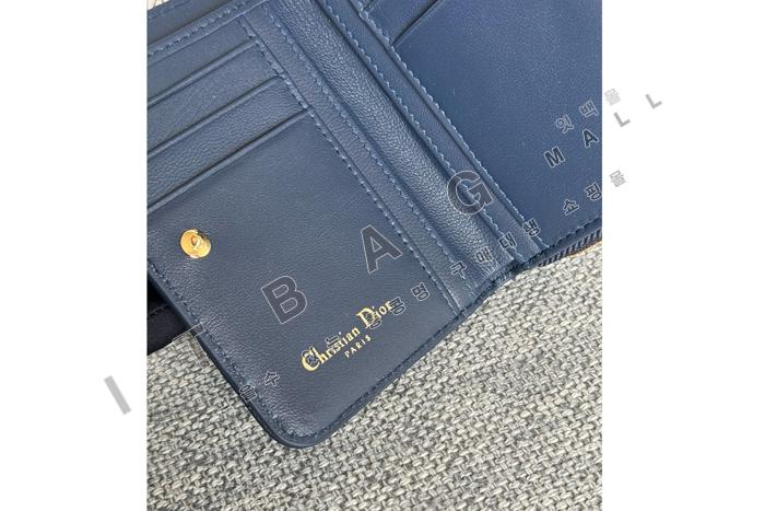  Caro Scarlet   A82373-7