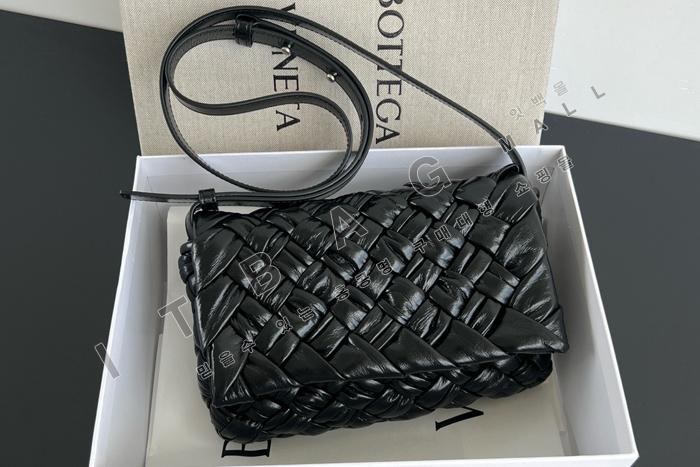 װ   ޽  SF09400-3  ()
