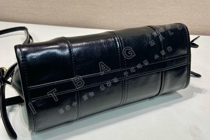     1BA215