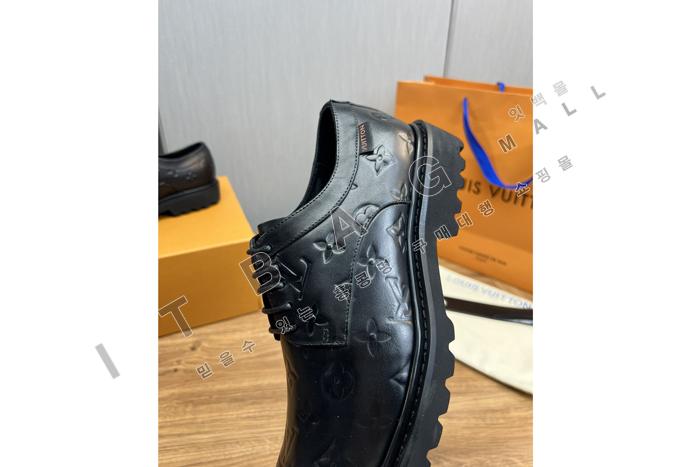 ̺   YF8134-1