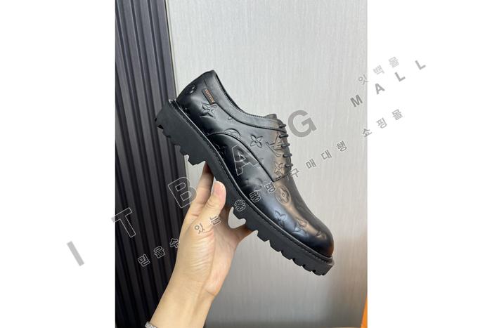 ̺   YF8134-1
