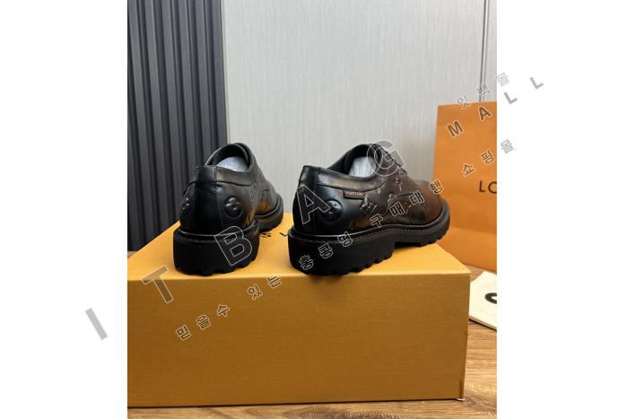 ̺   YF8134-1