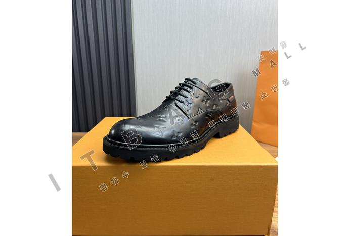 ̺   YF8134-1