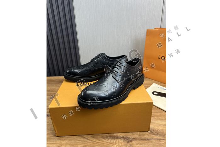 ̺   YF8134-1